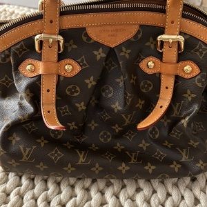 Louis Vuitton PALERMO LEATHER HANDBAG.  21